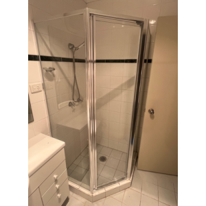 Australia Custom made framed diamond shower screen (900-1000)*(900-1000)*1900